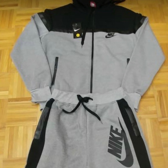 Nike Other - Nike Sweatsuit